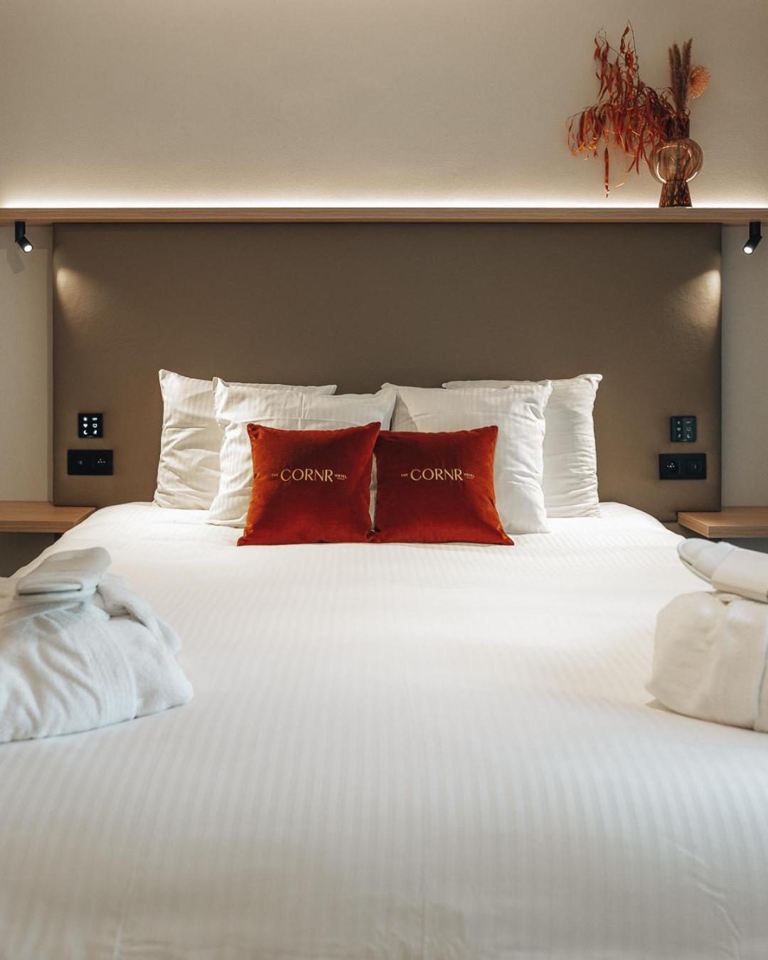 The Cornr Hotel نيوبورت المظهر الخارجي الصورة
